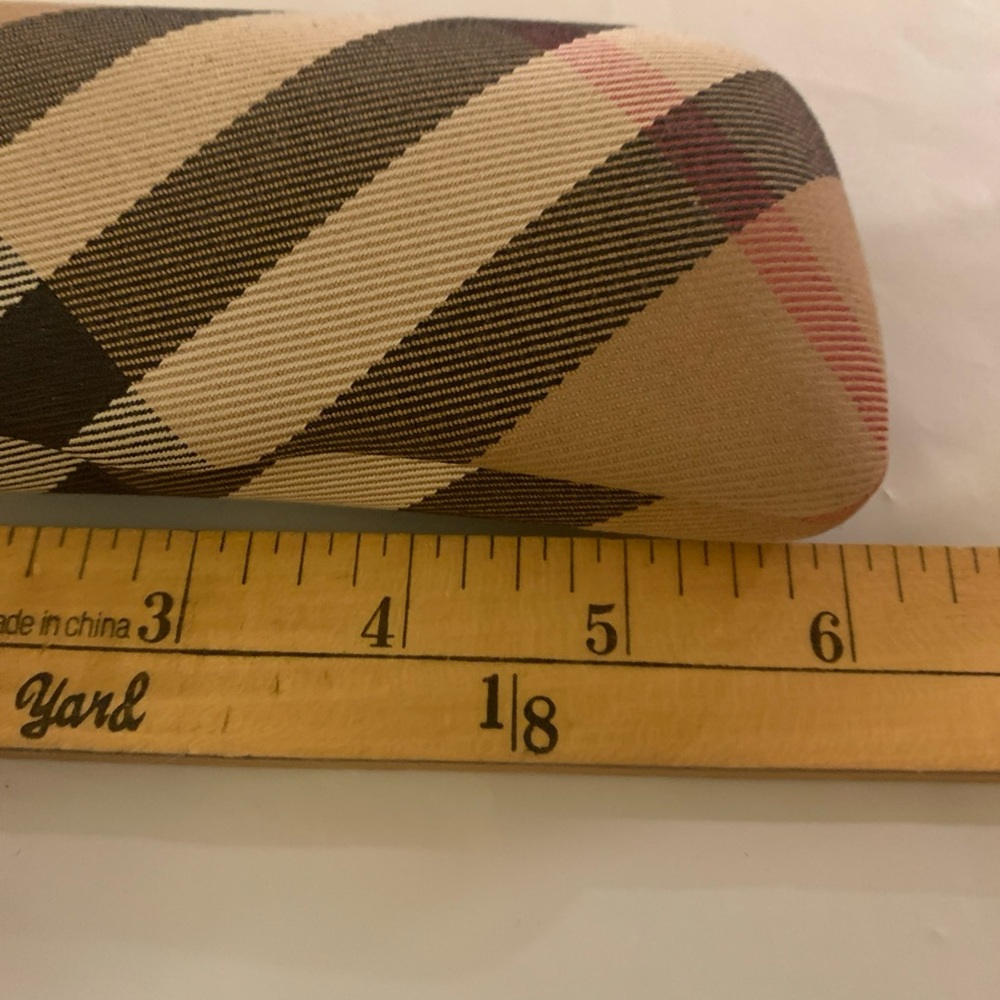 BURBERRY Classic Nova Check Plaid Hard Clam-Shell Eyeglass Case Velvety Lining - Picture 4 of 5